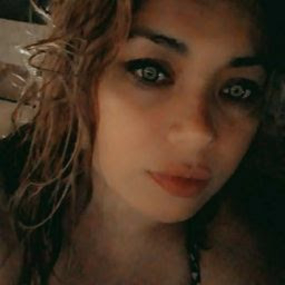 Meet your Posher, Estefany